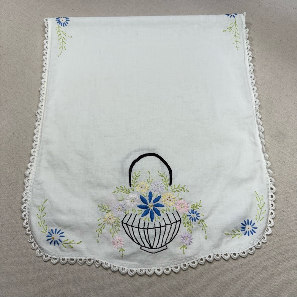 Embroidered Vintage Floral Table Runner - Picture 2 of 11